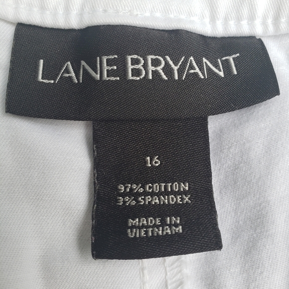 Lane Bryant white shorts - Picture 2 of 4